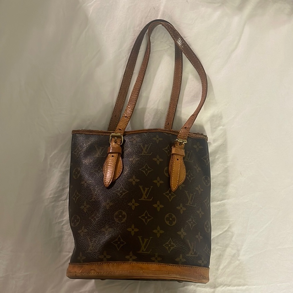 Luis Vuitton PM bucket bag